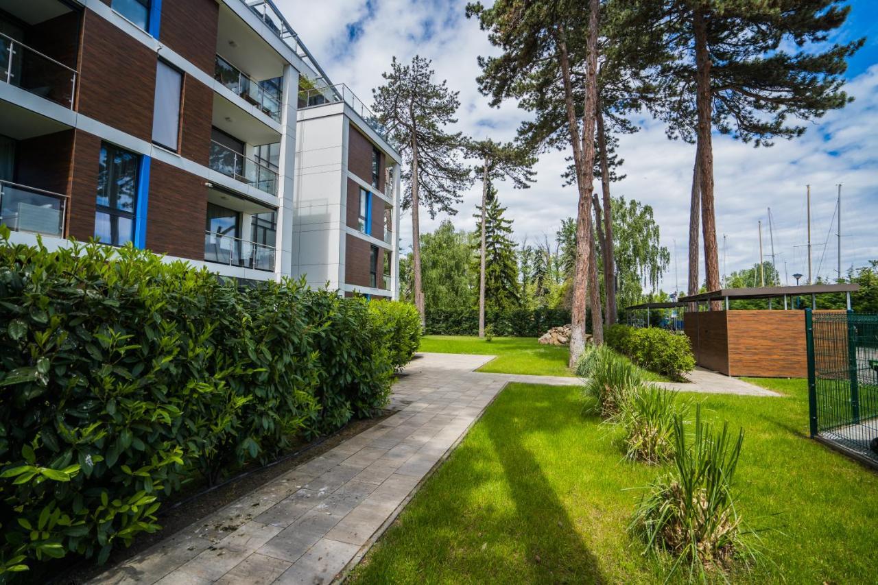 Mf Port Azur Wellness Apartments Siófok Exterior foto