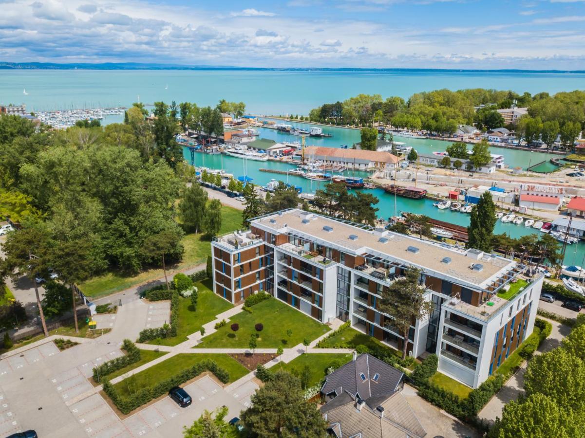 Mf Port Azur Wellness Apartments Siófok Exterior foto